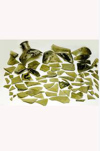 Eine Riesenvierkantflasche aus dem Apothekerbrunnen vor der Restaurierung.