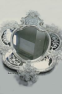 Ansicht des gereinigten und vervollständigten Spiegels.